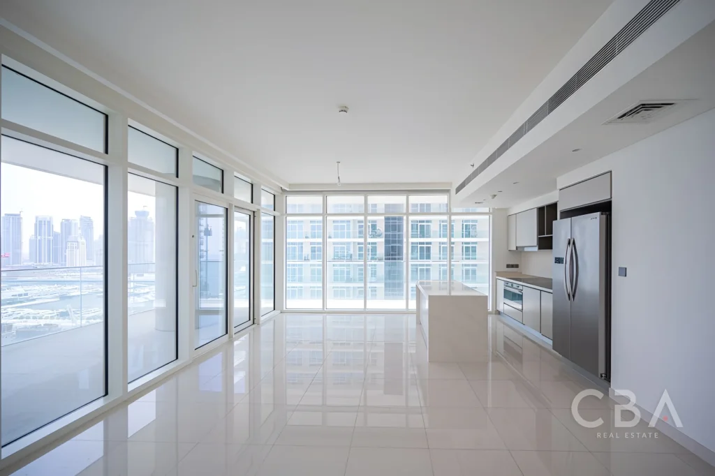 Bigger layout | Sea and Skyline View