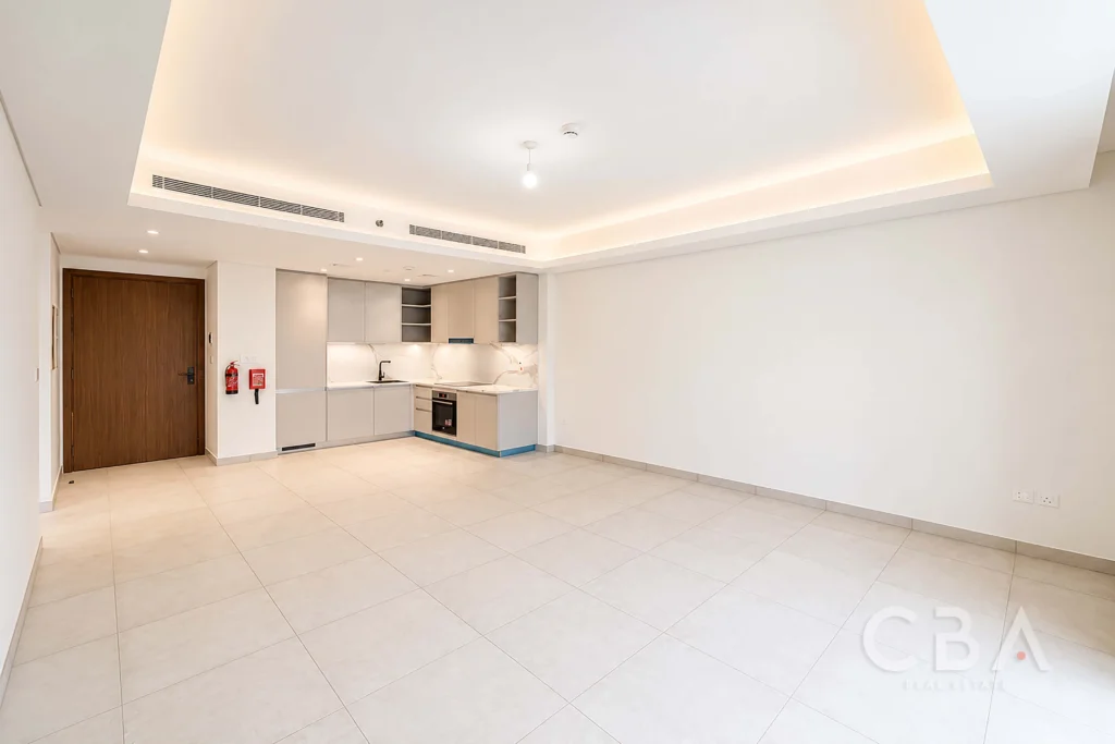 Modern 1BR | Private Balcony | Prime Community