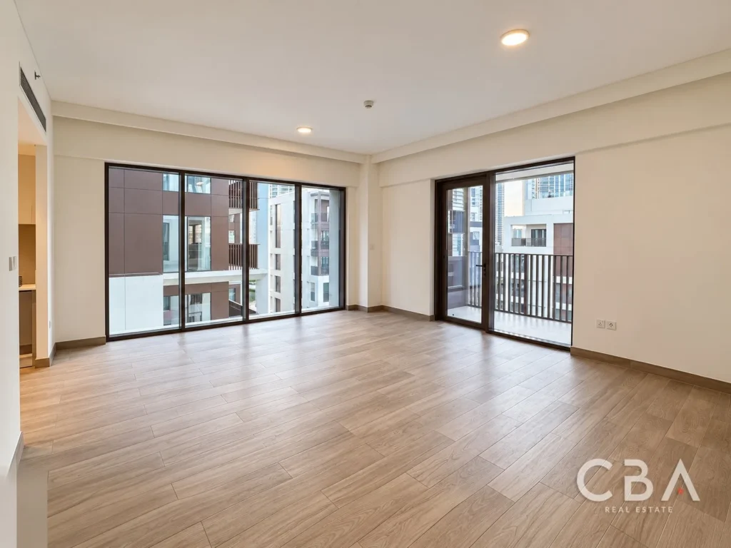 Vacant | Closed Kitchen | 4 Cheques | Unfurnished